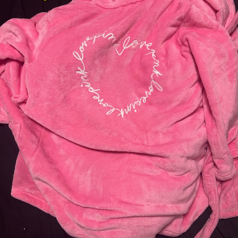 PINK Victoria's Secret Love Pink Heart Cozy Fuzzy Robe Hot Pink New